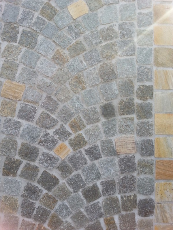 cubetti-luserna-pannello-pavimenti-esterno-padova-venezia-ciottoli-di-fiume
